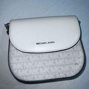 MK Crossbody Bag -Preowned. Bag Has A Few Stains as seen In The Pictures.